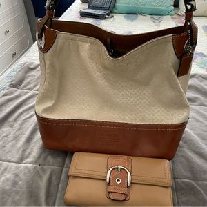 Coach bundle! Perfect for everyday use